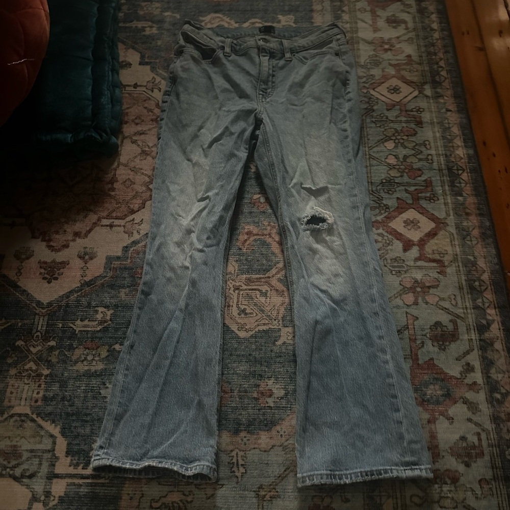 👖 J.Crew High-Rise Flare Crop Jeans Size 26 Distressed